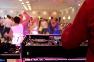 Dancing,Couples,During,Party,Or,Wedding,Celebration