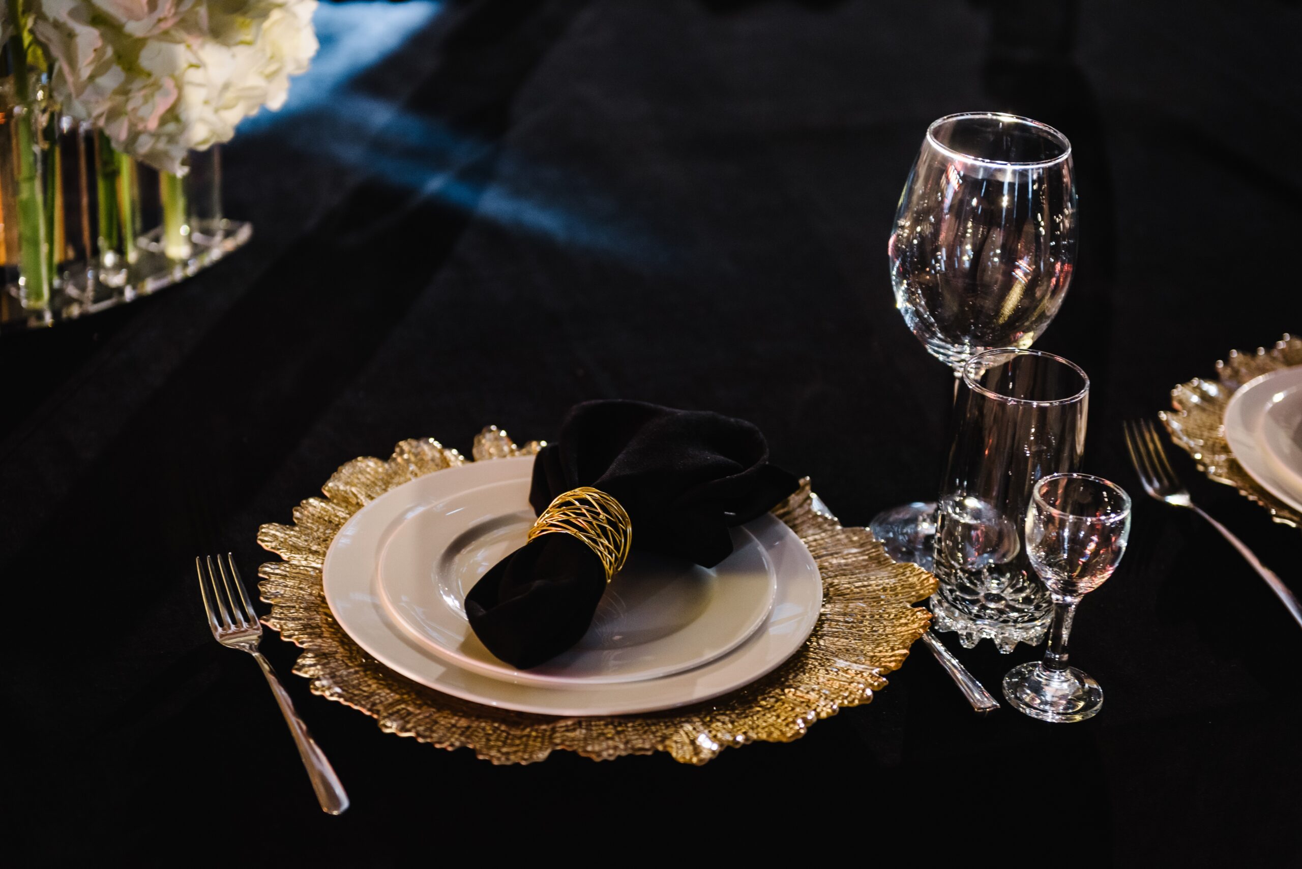 Serving,,Setting,Table.,Plate,Decorated,Linen,Black,Napkin,And,Silverware