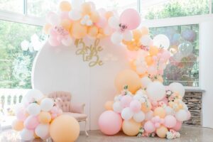 Huge,Balloon,Installation,For,Bridal,Shower,Bride,To,Be,Backdrop