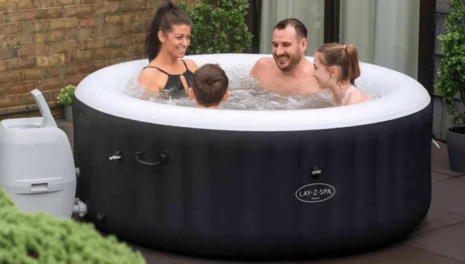 2-4-Person-Hot-Tub-Hire