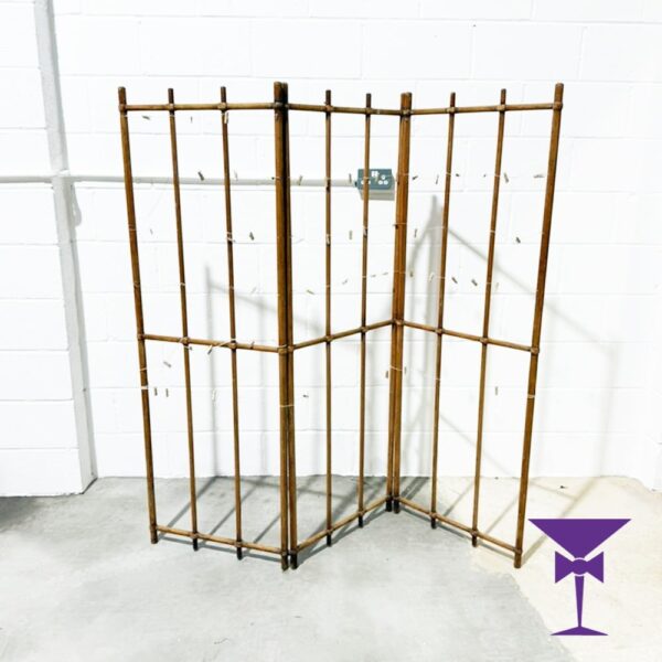 Hat/Prop/Photograph Rack