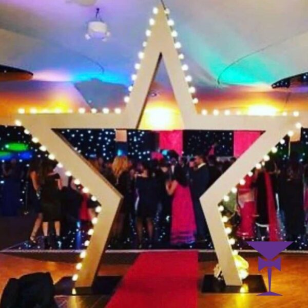 Giant-Light-Up-Star-Arch-Hire.jpg
