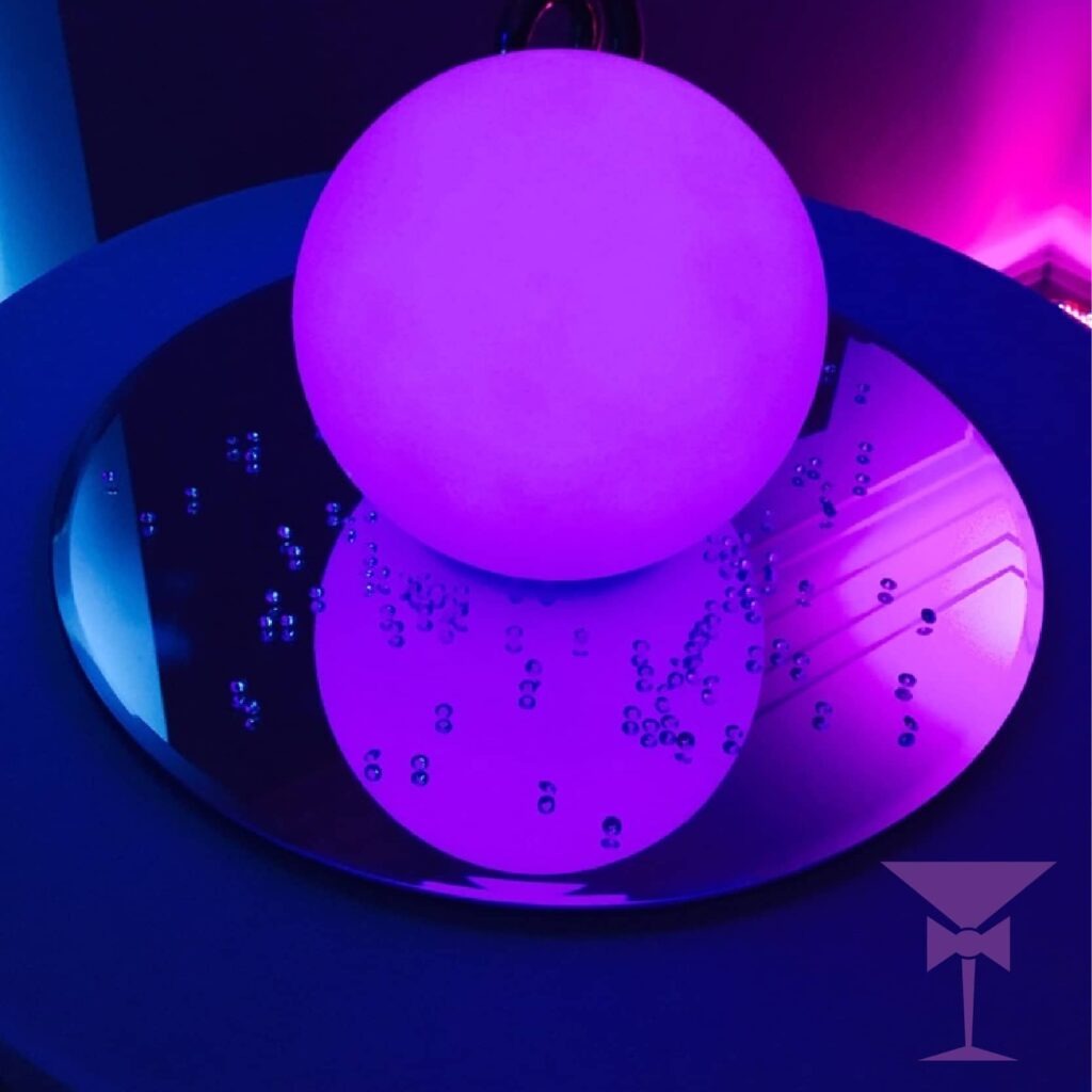 LED-Sphere-Mirror-Plate-Hire-1.jpg