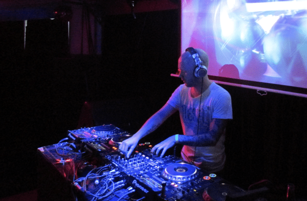 Kent-Nightclub-DJ-Hire