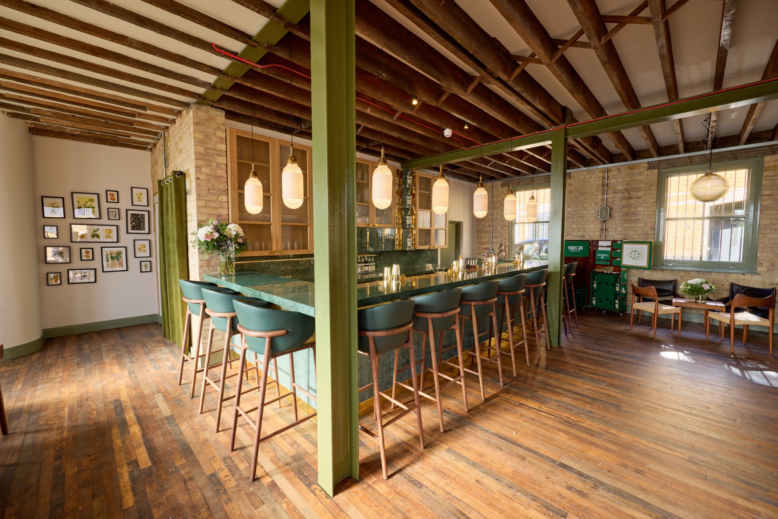 Luxury Bar With Seating at Thames Ditillers London